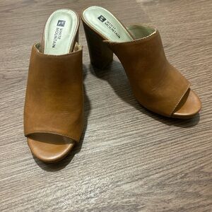 Sold! White Mountain Brown Open-Toe Mules